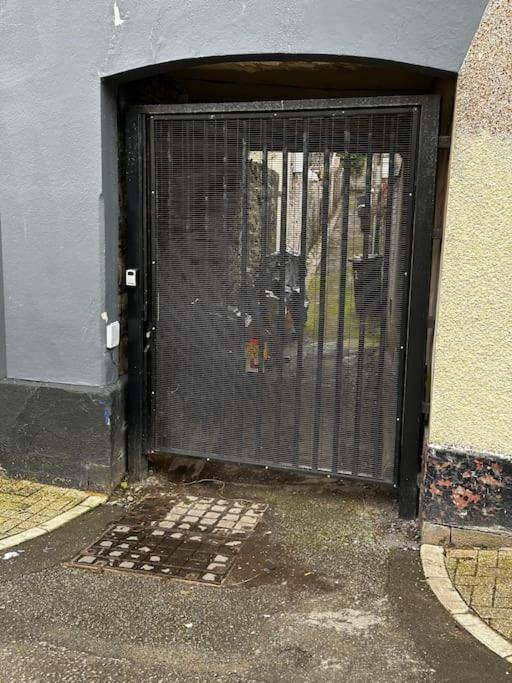 Studio Flat Twin - Town Centre Merthyr Tydfil Exterior foto